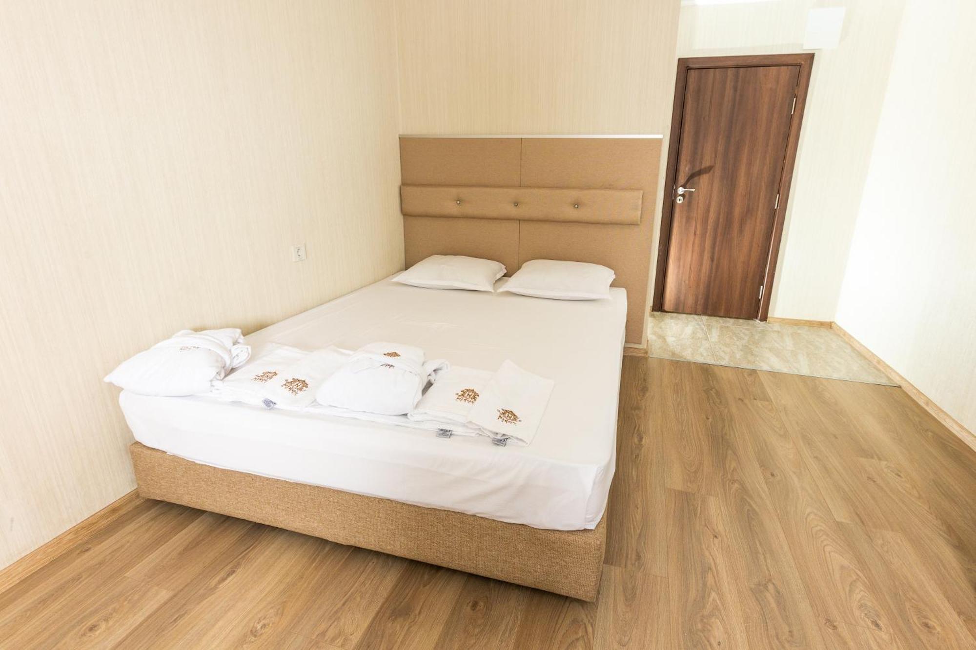 Hotel Nikol Dolna Banya Kültér fotó