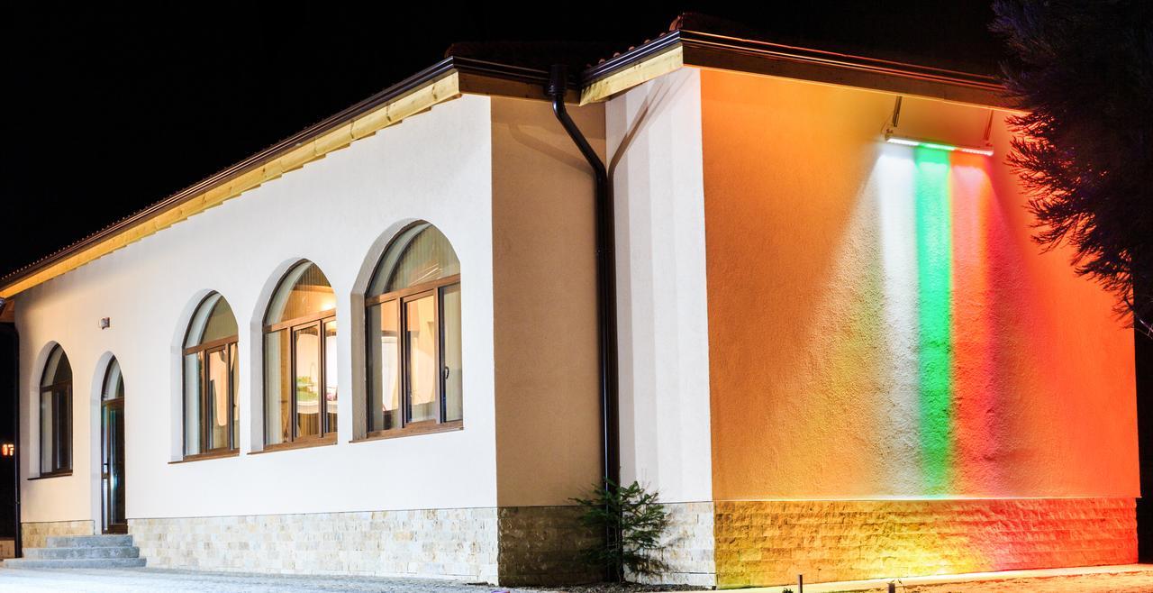 Hotel Nikol Dolna Banya Kültér fotó